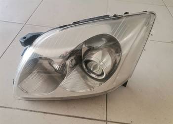 LAMPA REFLEKTOR LEWY PRZÓD TOYOTA AVENSIS T25 (03-06) EUROPA
