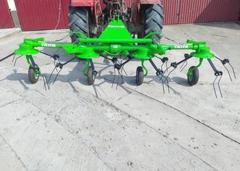 Przestrząsarka / przewracarka firmy Deutz Fahr 4 m