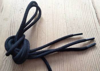 Sznurowadła okrągłe średnie długość 60 cm kolor czarny
