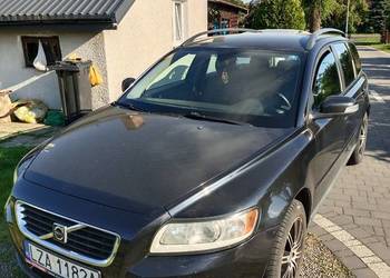 Czarne volvo v50 1.6