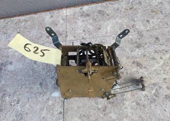 625 Mechanizm starego zegara bufetowego kominkowego