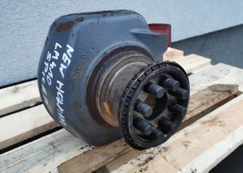Zwrotnica New Holland LM 410 {Clarh-Hurth}