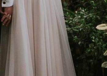 Suknia ślubna, Kaledonia, literka A, perełki