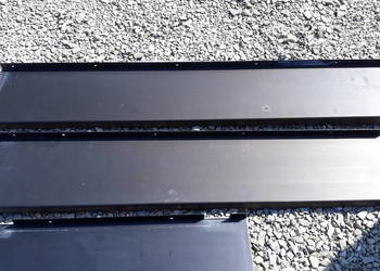 Parapety zewnętrzne aluminiowe kolor brązowy