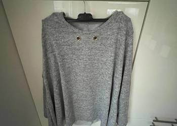 Niezwykły szary sweterek z lekkim złotym zdobieniem L/XL