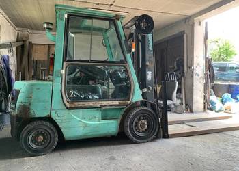 Wózek Mitsubishi FD 25 T kabina ogrzewana