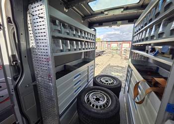 Zabudowa warsztatowa do busa – Sprinter, Crafter, mobilny serwis, półki, re