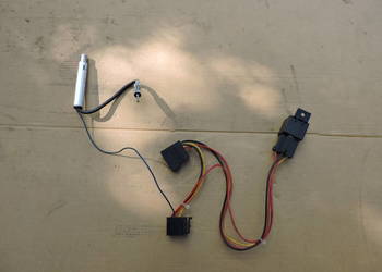 Wzmacniacz separator antenowy