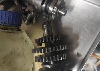 Yamaha DT 80 MX skrzynia biegów wałek tryb tryby zębatki zębatka dt80 wałki