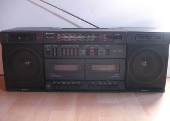 Radiomagnetofon HITACHI TRK-W530E