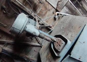 Stara wiertarka stołowa