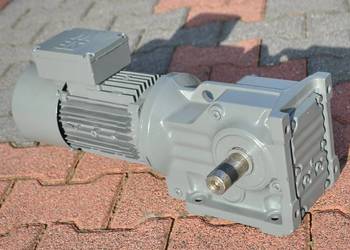 Motoreduktor kątowy 0.75kw. 88obr. z hamulcem SEW