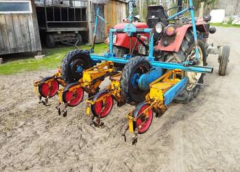 Sprzedam siewnik do kukurydzy 4 rzedowy Sprzedam siewnik do kukurydzy 4 rzedowy