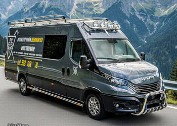 IVECO DAILY – MONTAŻ AKCESORIÓW podesty orurowanie