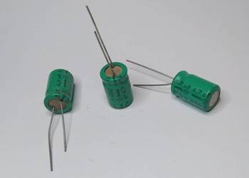 Kondensator 4,7uF 250V Unitra ELWA