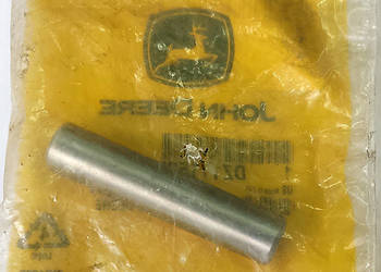 DZ111535 Tuleja prowadząca zaworu John Deere