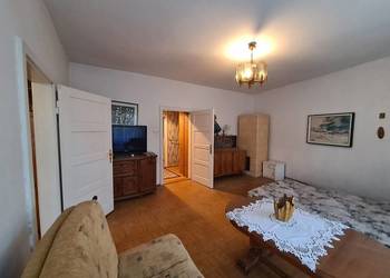 Stary piec kaflowy – do demontażu