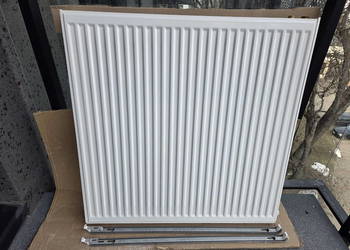Grzejnik panelowy C22 900x900 moc ok. 2150W
