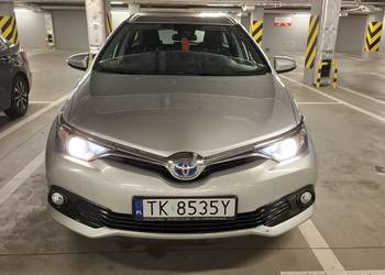 Sprzedam Totota Auris Kombi Hybryda