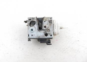 ZAMEK PRAWY PRZEDNI AUDI A4  8D1837016A