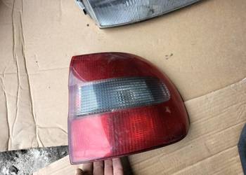 VOLVO V40 S40 LAMPA TYŁ TYLNA PRAWA