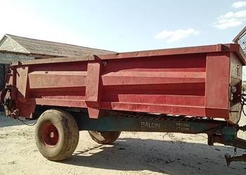 Sprzedam rozrzutnik 8 ton