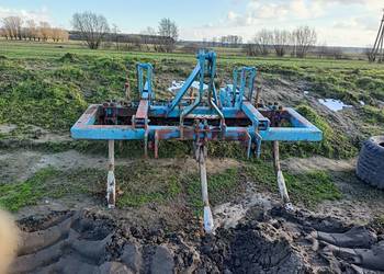 Pług Dłutowy  głębosz  agregat bezorkowy bezorkowiec