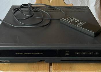 Hitachi video deck VT-P75(GK) wraz z pilotem