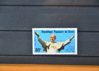 Znaczki. Papież Jan Paweł II Benin I ** Ks Chr 26
