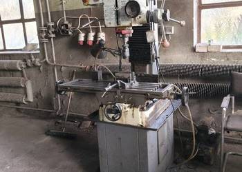 Wiertarko-frezarka MAKTEK ZX7045 z podstawą i imadłem, stół krzyżowy