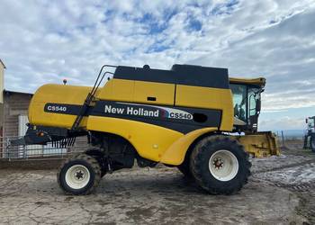Kombajn zbożowy New Holland CS540