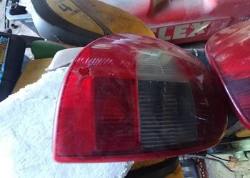 Voyager 4 lampa tylna prawa lewa