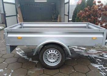 Przyczepka samochodowa