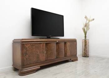 Komoda w stylu art deco, lata 30-te. Po profesjonalnej renowacji. Komoda w stylu art deco, lata 30-te. Po profesjonalnej renowacji.