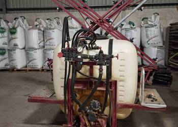 Opryskiwacz hardi 600litrow