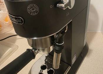 Ekspres do kawy Delongi EC685.BK