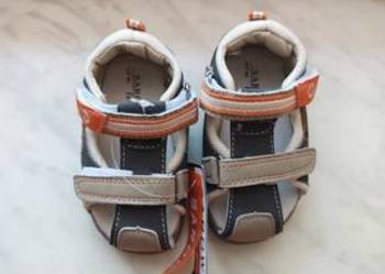 Sandałki chłopak niemowlę r 18