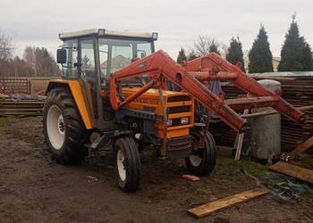 Sprzedam ciągnik rolniczy renutalt 551s