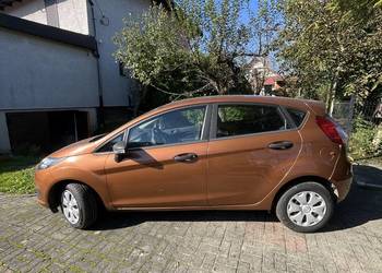 Ford fiesta 1.25 benzyna rocznik 2015 przebieg 45900