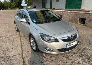 Opel Astra J
