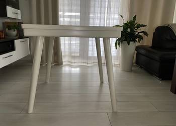 Piękny masywny stół 80x80 cm