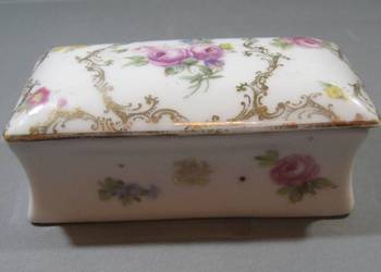 Przedwojenna Szkatułka na lekarstwa Neu Meissen Przedwojenna Szkatułka na lekarstwa Neu Meissen