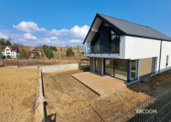 Dom wolnostojący `Nowoczesna stodoła,5 pokoi