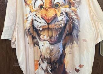 T-shirt oversize z tygrysem