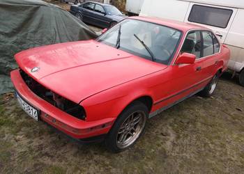 BMW E34 maska czerwona brillant rot transport BMW E34 maska czerwona brillant rot transport