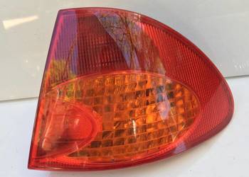 TOYOTA AVENSIS T22 PRAWA LAMPA TYŁ KOMBI