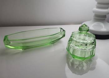 Stary zielony zestaw toaletowy Art Deco 1930