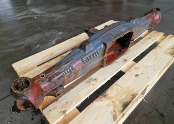 Obudowa przedniego mostu New Holland TN55, TN65