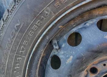 Sprzedam opony zimowe z felgami