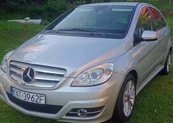 Sprzedam Mercedesa b klasy ładny